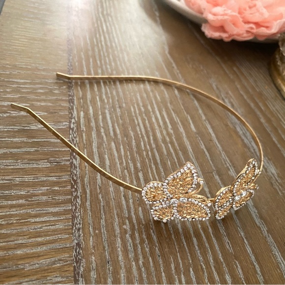 ⭐️3 for $15 or 5 for $25 Item - Gold Rhinestone Butterfly Headband - Picture 6 of 6